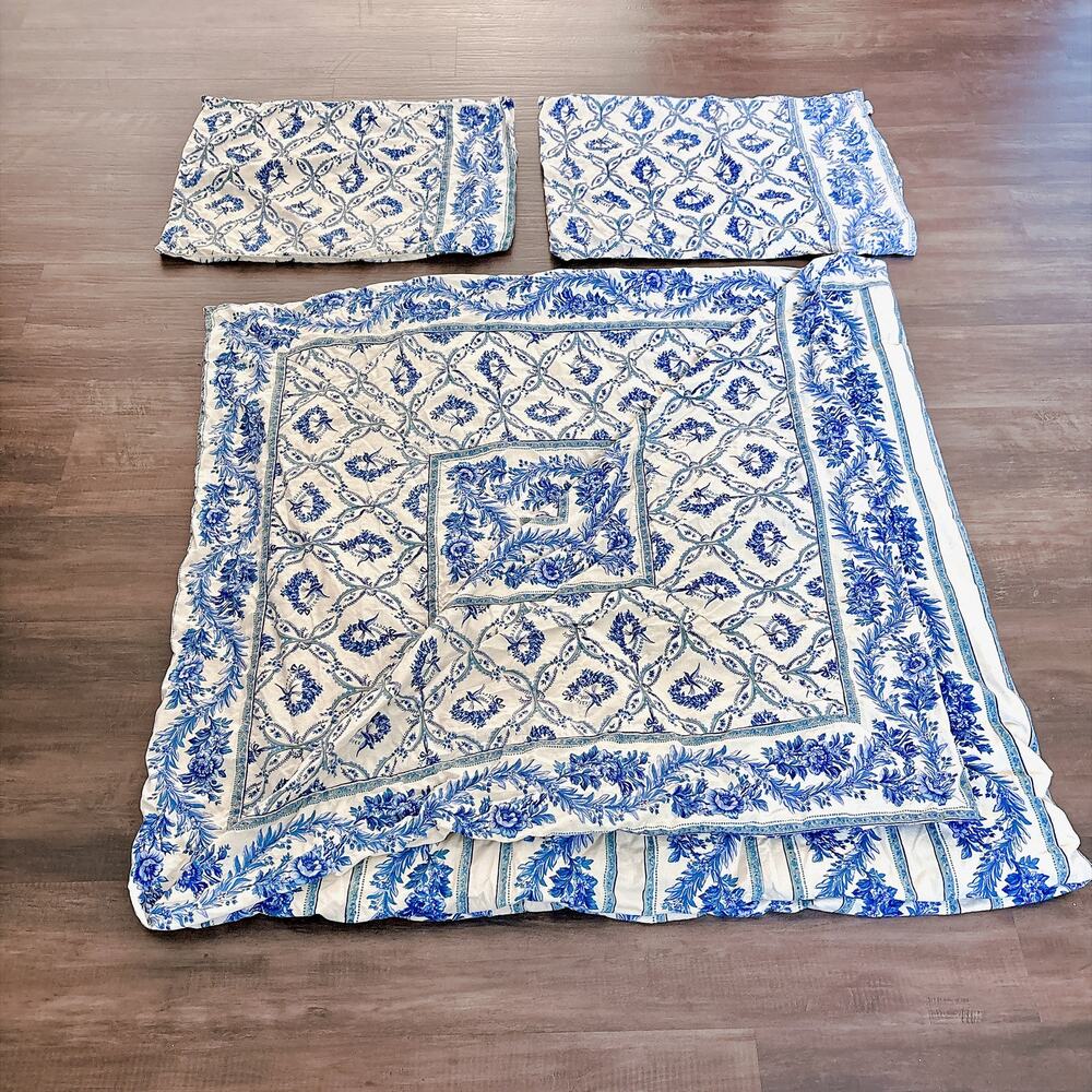 Vintage Reversible April Cornell Duvet Cover and Pillow Shams Set